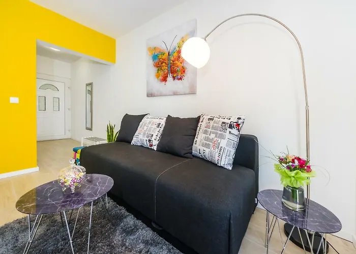 Apartments Maras