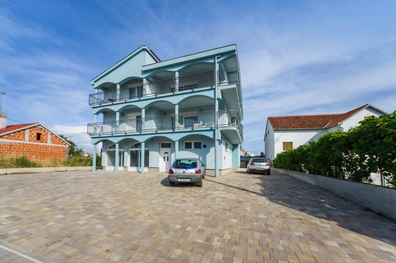 Apartment Maras